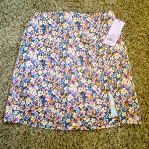 Skirt brand new